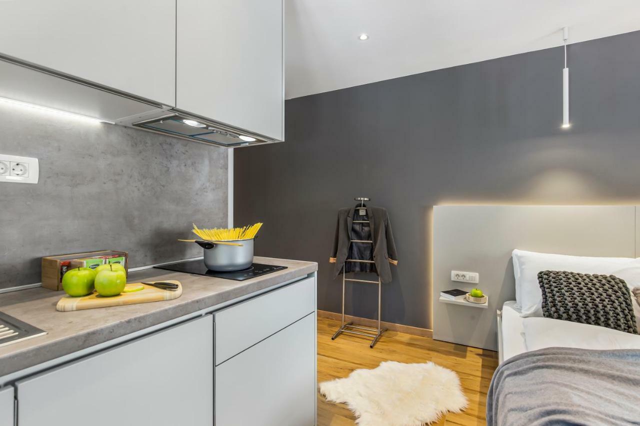 Incenter Apartments غييكا المظهر الخارجي الصورة