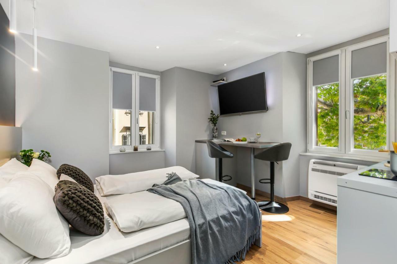 Incenter Apartments غييكا المظهر الخارجي الصورة
