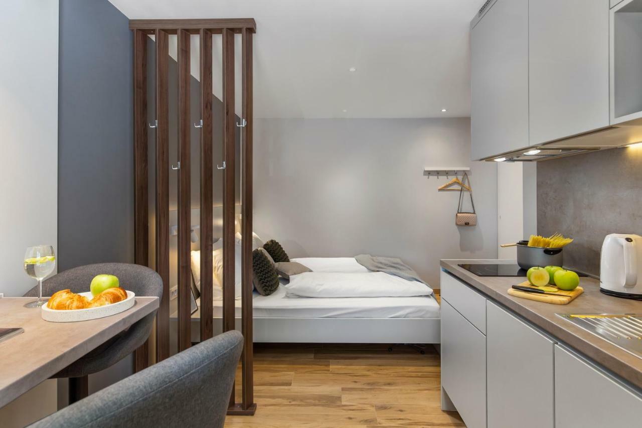 Incenter Apartments غييكا المظهر الخارجي الصورة