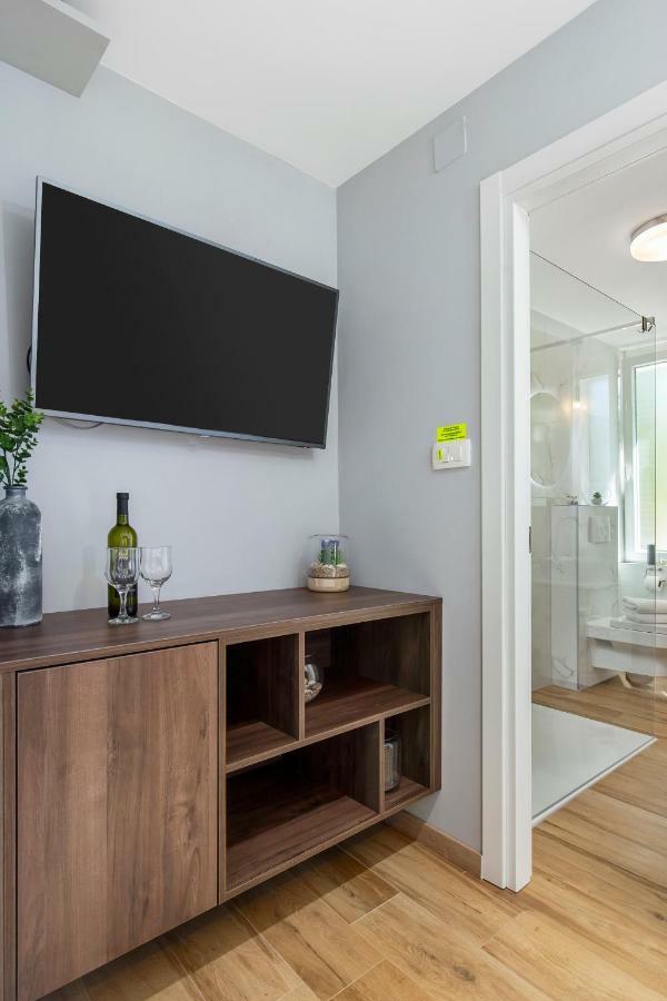Incenter Apartments غييكا المظهر الخارجي الصورة