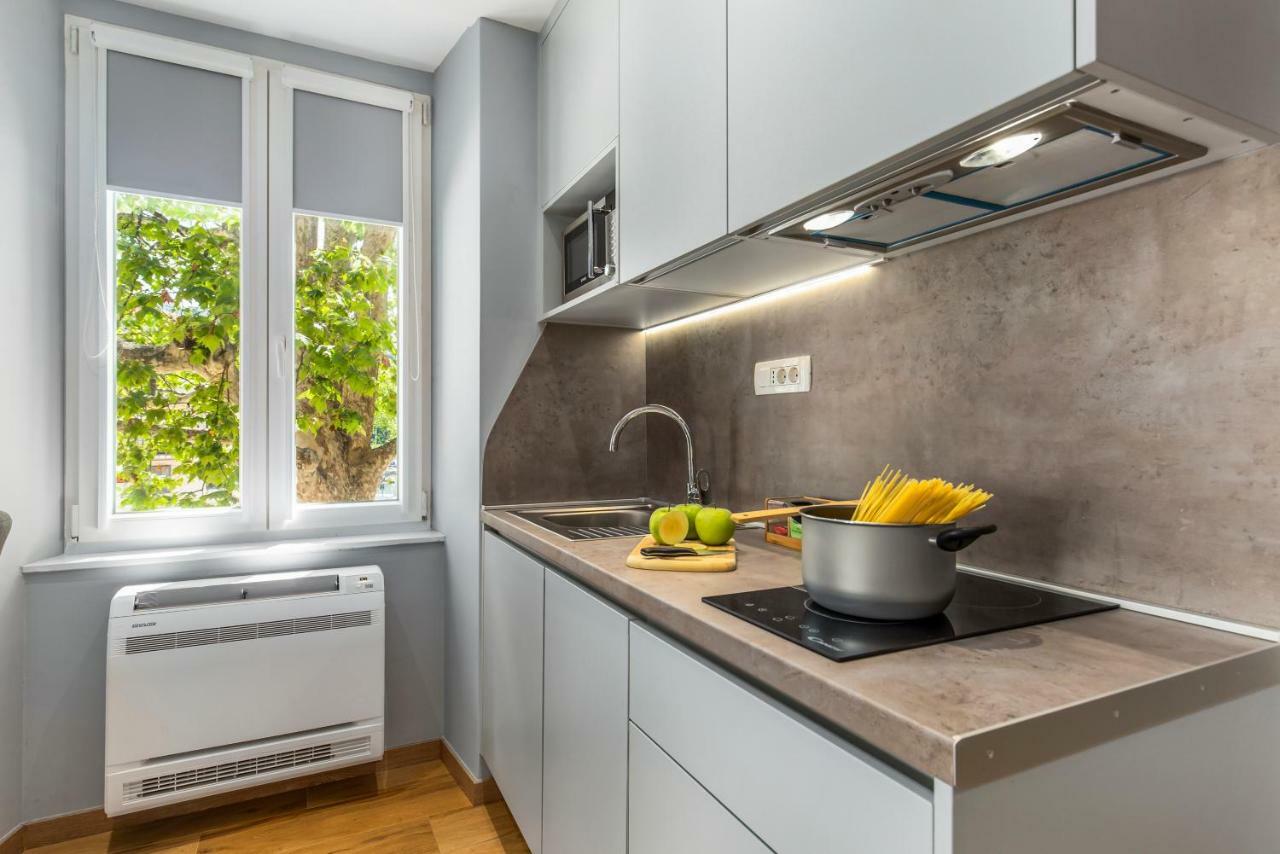 Incenter Apartments غييكا المظهر الخارجي الصورة
