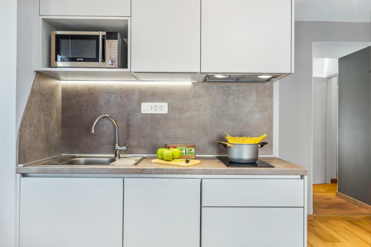 Incenter Apartments غييكا المظهر الخارجي الصورة