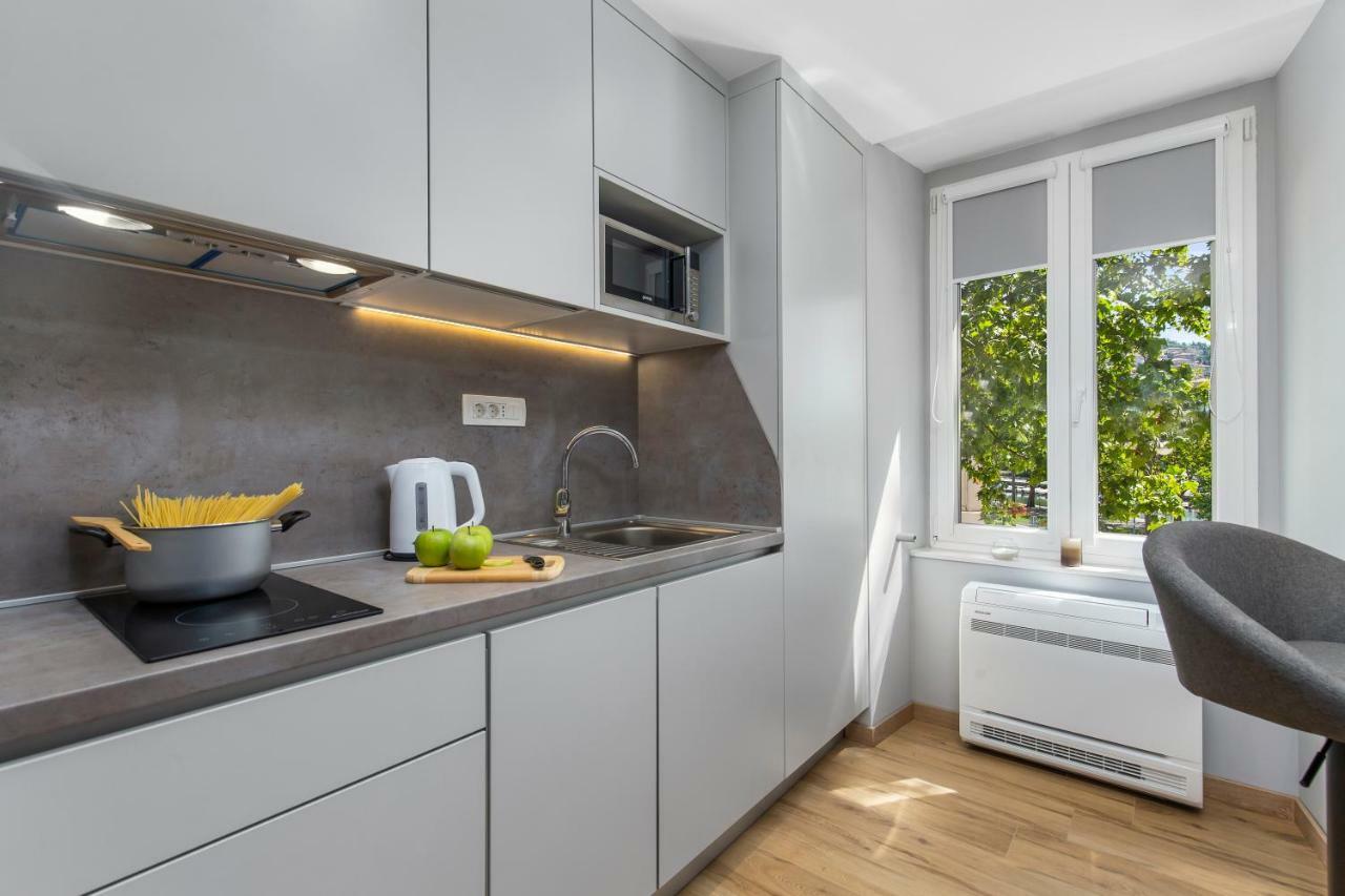 Incenter Apartments غييكا المظهر الخارجي الصورة